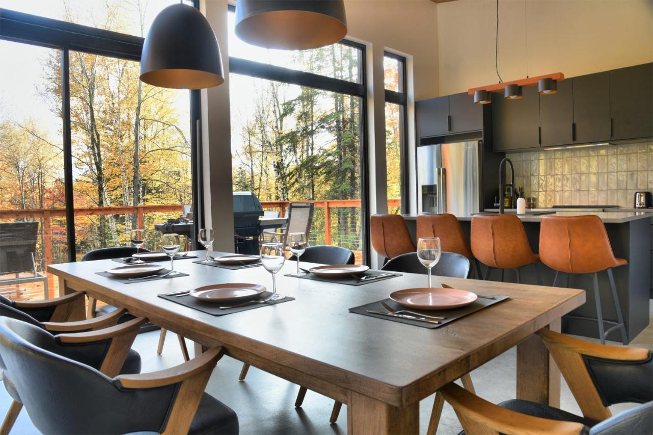 Kallm-Mont-Tremblant Chalet With Hot Tub, Pond & Beach On Private 7Acre Estate Lac-Superieur Buitenkant foto