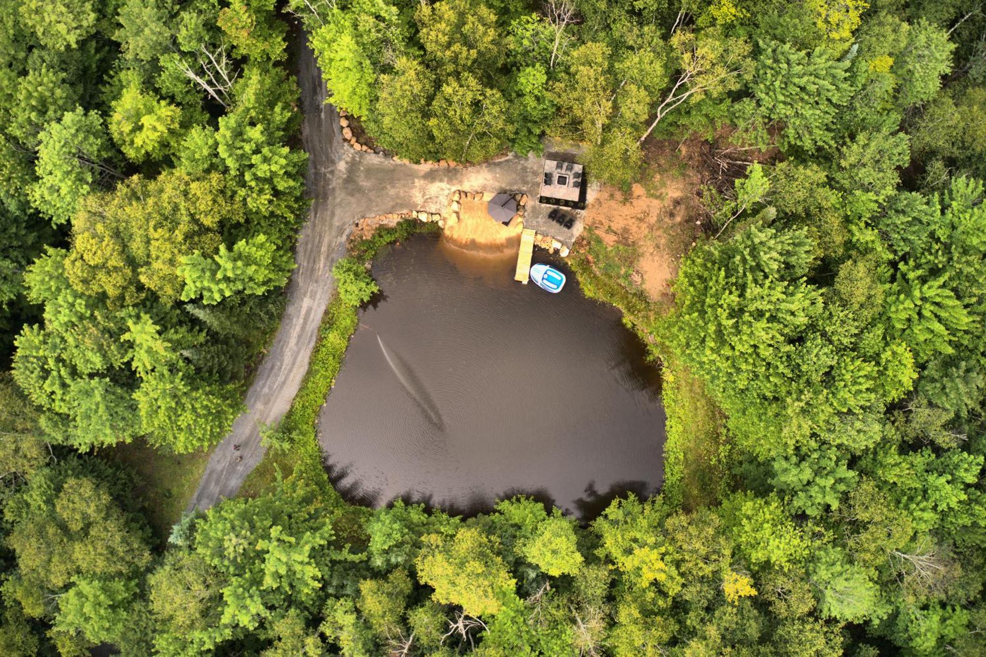 Kallm-Mont-Tremblant Chalet With Hot Tub, Pond & Beach On Private 7Acre Estate Lac-Superieur Buitenkant foto