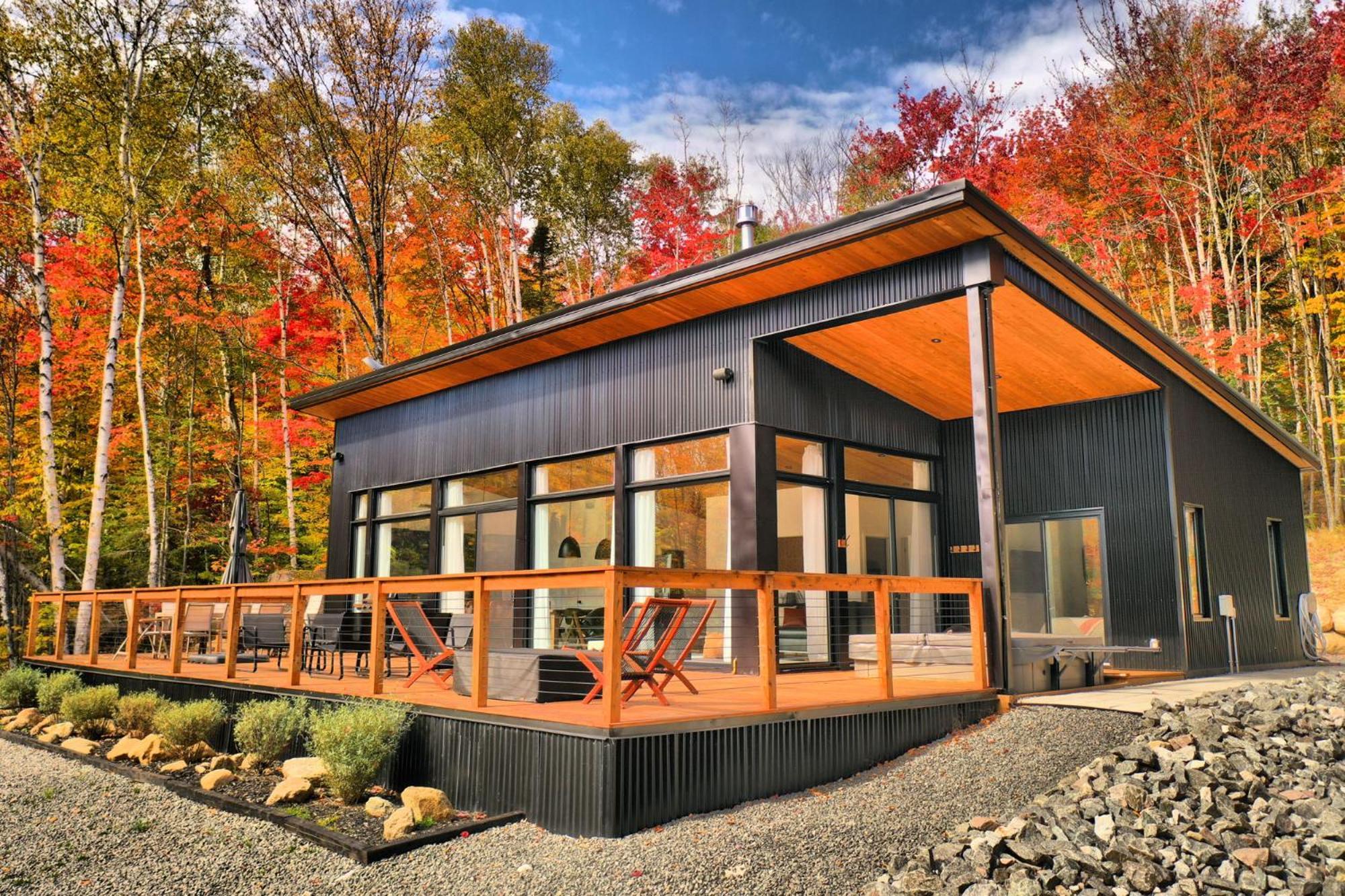 Kallm-Mont-Tremblant Chalet With Hot Tub, Pond & Beach On Private 7Acre Estate Lac-Superieur Buitenkant foto